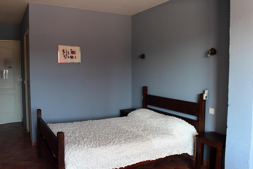 Hotel Le Couloubrier ลูมีย์ ห้อง รูปภาพ