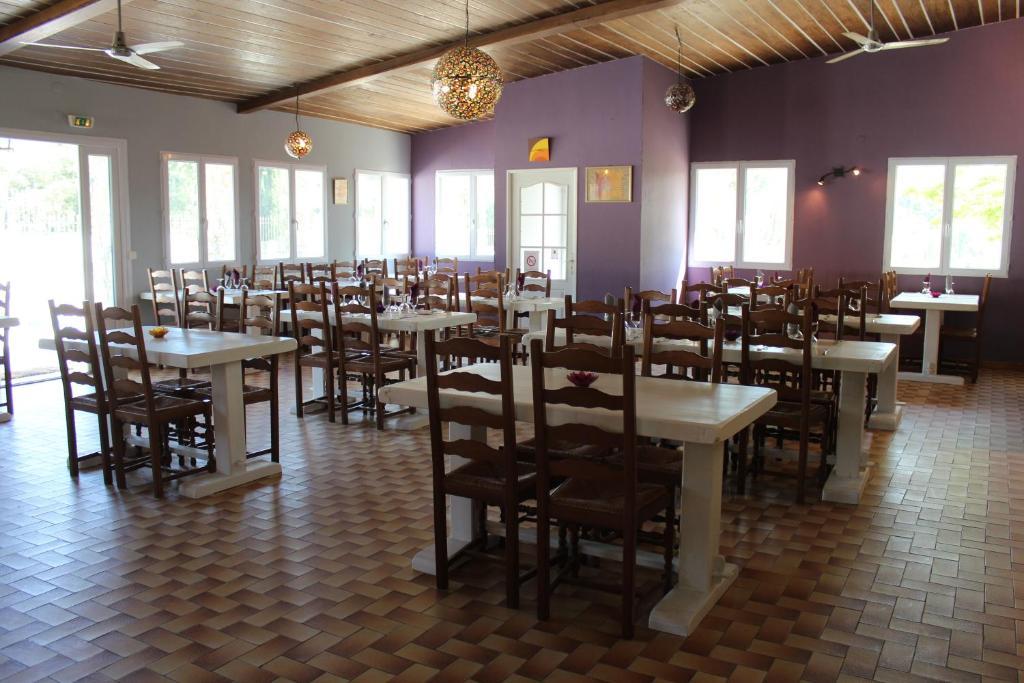 Hotel Le Couloubrier ลูมีย์ ภายนอก รูปภาพ
