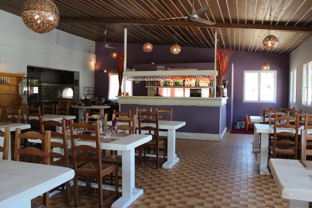Hotel Le Couloubrier ลูมีย์ ภายนอก รูปภาพ